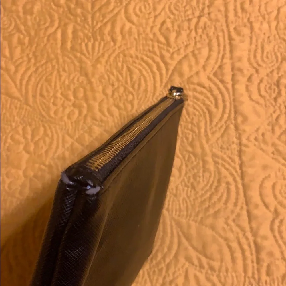 Makeup bag with zipper closure, black, vinyl | offer in description
